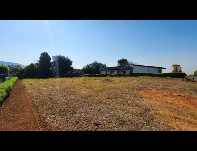 900M² VACANT LAND FOR SALE IN MONTROSE